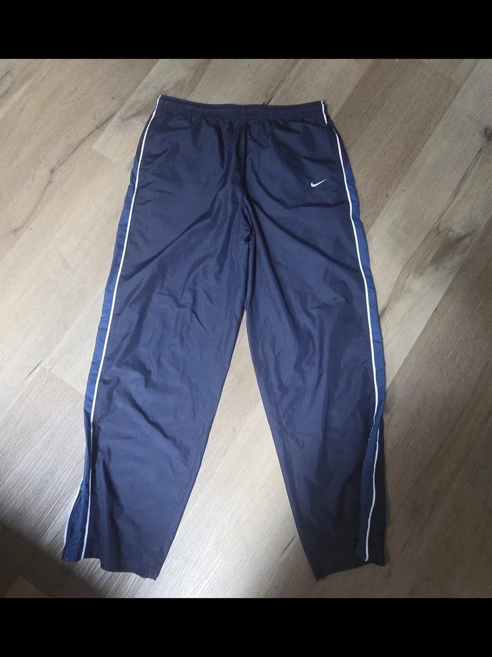 Authentic Vintage Navy Blue Nike Nylon Track Pants w/ White Piping ~ Bin PP